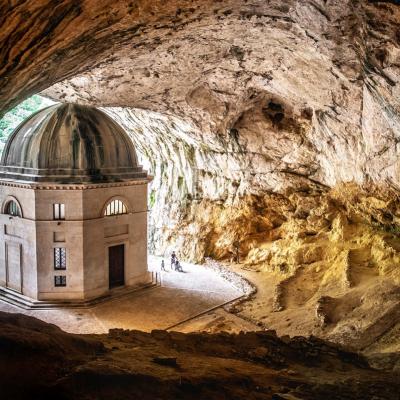 Grotte Frasassi Tour Organizzato